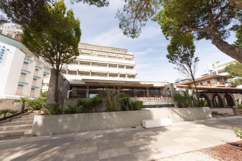 Hotel Ambra Lignano Sabbiadoro Exterior photo